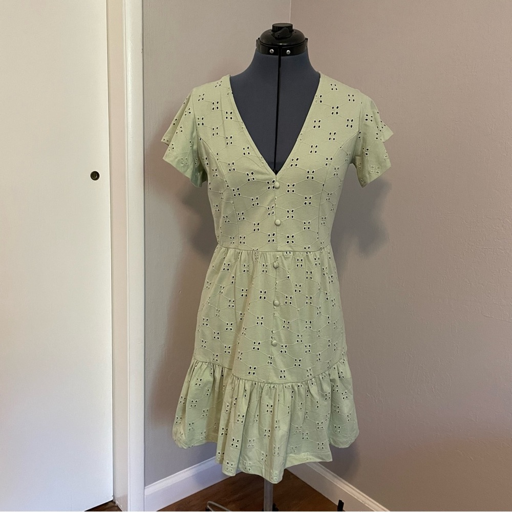 EUC ASOS Mint Green Eyelet Cotton Dress